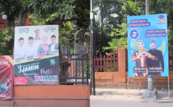 Baliho Dua Paslon Cawali-Cawawali Mojokerto Terindikasi Melanggar Aturan