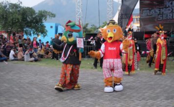 KPU Kabupaten Mojokerto Kirab Maskot Si Jali dan Si Galih untuk Sosialisasi Pilkada Serentak 2024