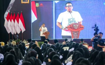 HUT PGRI, Mas Pj: Guru di Kota Mojokerto Harus Jadi Inspirator Perubahan Pj Wali Kota Mojokerto, M Ali Kuncoro saat Peringatan HUT Ke-79 Persatuan Guru Republik Indonesia (PGRI) dan Hari Guru Nasional (HGN) 2024 di GOR dan Seni Mojopahit pada, Selasa (19/11/2024).