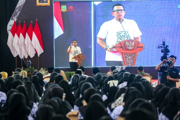 Pj Wali Kota Mojokerto, M Ali Kuncoro saat Peringatan HUT Ke-79 Persatuan Guru Republik Indonesia (PGRI) dan Hari Guru Nasional (HGN) 2024 di GOR dan Seni Mojopahit pada, Selasa (19/11/2024).