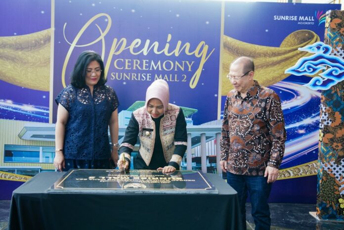 Pembukaan sunrise mall