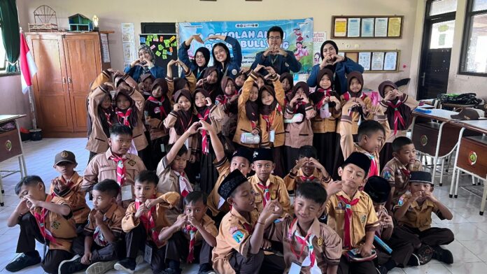 Mahasiswa Unair KKN