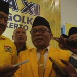 Ketua DPD Partai Golkar Mojokerto, Winajat (tengah). IM.com/Karimatul Maslahah/