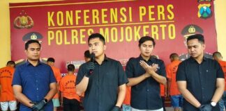 Kasatreskrim Polres Mojokerto, AKP Fauzy Pratama saat memberikan keterangan./bongkah.id/Karimatul Maslahah/