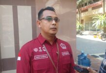 Kepala Sekolah SMA Budi Utomo, Heboh Handono Pribadi Luhur saat dimintai keterangan. IM.com/Karimatul Maslahah/