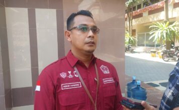 Kepala Sekolah SMA Budi Utomo, Heboh Handono Pribadi Luhur saat dimintai keterangan. IM.com/Karimatul Maslahah/