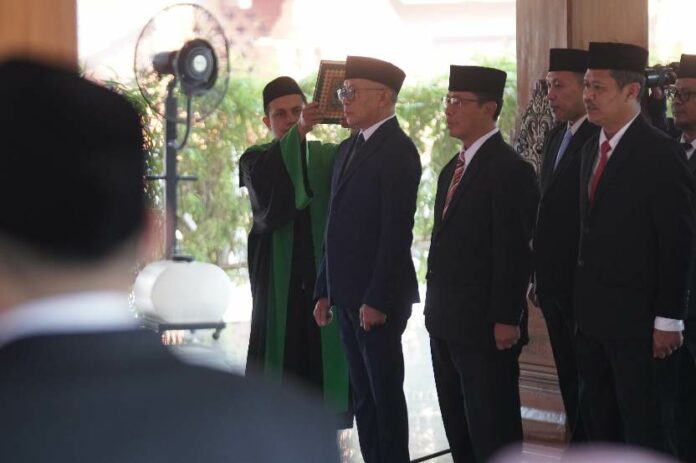 pelantikan 53 pejabat di Pemkot Mojokerto.