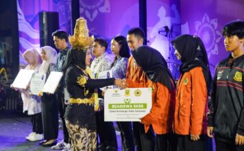 Festival Pemuda 2025 Kota Mojokerto Ratusan Pemuda Berprestasi dan Atlet Terima Bonus dan Beasiswa