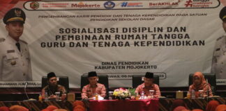 Dinas Pendidikan Kabupaten Mojokerto Sosialisasikan Disiplin ASN dan Pembinaan Rumah Tangga bagi Guru SD Negeri