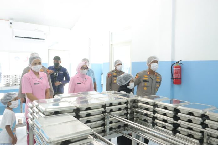 Peresmian SPPG Polres Mojokerto di Dusun/Desa Sedati, Kecamatan Ngoro, Kabupaten Mojokerto, Jawa Timur. Rabu (5/11/2025).