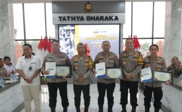 Sinergi Polres Mojokerto dan Bulog Distribusikan Beras SPHP 753,8 Ton