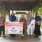 Wali Kota Mojokerto Serahkan Hadiah Bagi Pemenang Mojo Shop Fest 2025