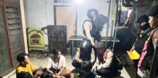 Mabuk Miras di Angkringan Malam Hari, 9 Orang Digiring ke Polres Mojokerto Kota