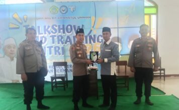 Kapolsek Pacet Talk Show Santri Amanatul Ummah 2026, Tekankan Bahaya Kenakalan Remaja