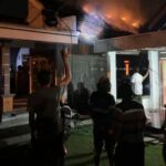 Rumah Warga Jetis Mojokerto Terbakar saat Penghuninya Bawa Ponsel ke Kamar Mandi