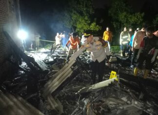 Rumah Warga Desa Penompo Terbakar, Seorang Penghuni Tidak Bisa Menyelamatkan Diri