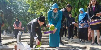 Jelang HUT ke-733 Kabupaten Mojokerto, Gus Barra dan Forkopimda Ziarah ke Makam Tokoh Pendahulu