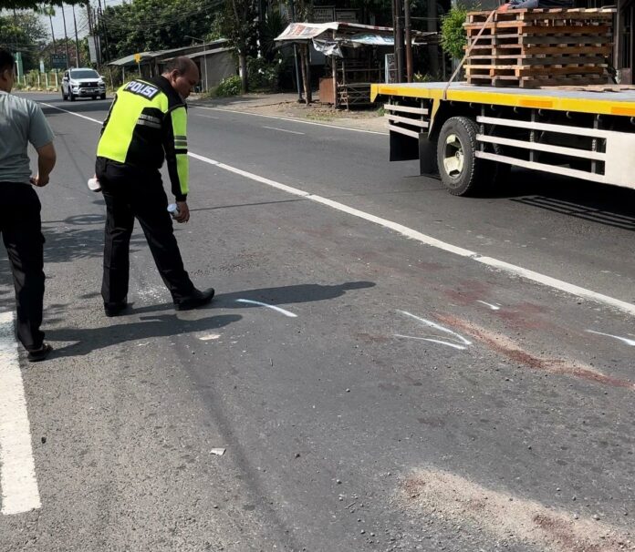 Seorang pelajar asal Surabaya tewas setelah motor yang ditumpanginya bertabrakan dengan truk KDMP di Mojokerto.