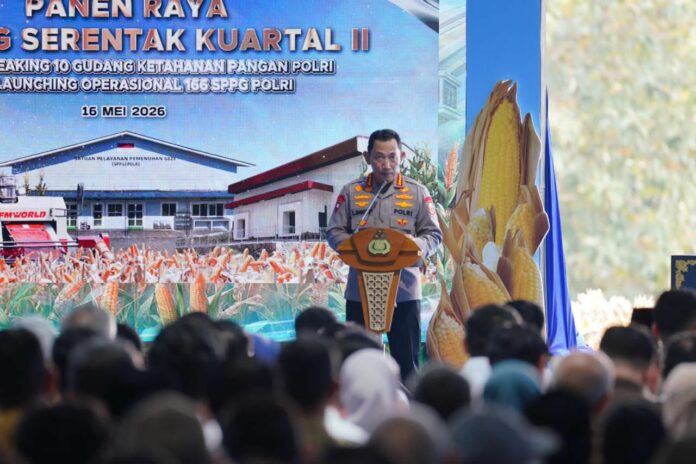 Kapolri Jenderal Listyo Sigit Prabowo melaporkan pembangunan Satuan Pelayanan Pemenuhan Gizi Polri yang tersebar di seluruh Indonesia di hadapan Presiden Prabowo Subianto.