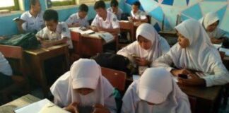 Mulai 2026, Siswa Dilarang Main HP di Kelas, Pemerintah Siapkan Aturan Nasional
