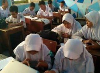 Mulai 2026, Siswa Dilarang Main HP di Kelas, Pemerintah Siapkan Aturan Nasional