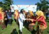 Ika Puspitasri di upacara Hardiknas 2026 Mojokerto