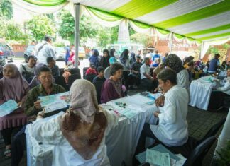 Penyaluran bansos Pemkot Mojokerto 2026 kepada lansia dan kelompok rentan