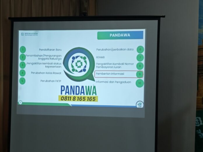 BPJS Kesehatan Mojokerto menjelaskan layanan digital JKN melalui Mobile JKN dan PANDAWA kepada media untuk memudahkan masyarakat mengakses layanan kesehatan secara online