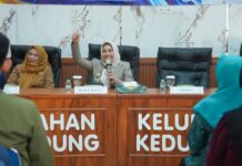Ika Puspitasari sosialisasi sadar hukum Mojokerto Kadarkum Kelurahan Meri