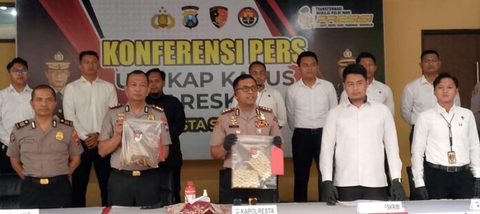 Polresta Sidoarjo kembali membongkar praktik kejahatan oplosan gas elpiji sebagaimana diungkap Kapolresta, Kombes Pol Christian Tobing, Senin (4/5/2026).