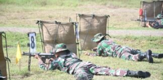 Sebanyak 254 prajurit Kodim 0815/Mojokerto menjalani latihan menembak senjata ringan