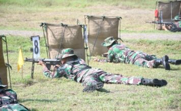 Sebanyak 254 prajurit Kodim 0815/Mojokerto menjalani latihan menembak senjata ringan