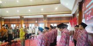 Wali Kota Mojokerto Ika Puspitasari mengukuhkan pengurus FKUB Kota Mojokerto masa bhakti 2026–2030 di Balaikota Mojokerto.