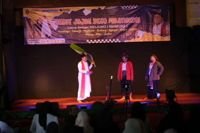 Pementasan Ludruk Besutan Meimura di UNIM Mojokerto bertema Batu-batu Bersuara tentang budaya dan lingkungan