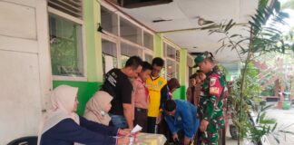 Koramil 0815/12 Ngoro, SMPN 1 Ngoro, pemeriksaan kesehatan gratis, pelajar Ngoro, Puskesmas Ngoro, Mojokerto, kesehatan siswa, Babinsa Ngoro