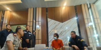 Kapolres Mojokerto AKBP Andi Yudha Pratama mencoba menggali bukan sekadar kronologi, tetapi sisi manusia di balik ledakan emosi itu.