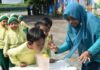 Ilustrasi siswa sekolah dasar saat mengikuti kegiatan belajar di kelas di Kabupaten Mojokerto.