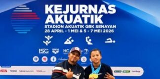 Sifa Kartika Putri peraih tiga medali emas Kejurnas Akuatik 2026 di GBK Jakarta