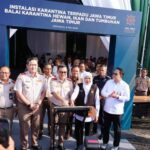 Gubernur Jawa Timur Khofifah Indar Parawansa meresmikan Instalasi Karantina Terpadu JATIM HUB di Puspa Agro Jemundo, Sidoarjo.