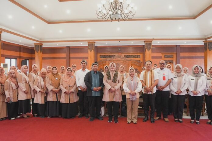Keberhasilan Kota Mojokerto menekan angka stunting hingga 0,92 persen menarik perhatian Pemprov NTB. Wagub NTB