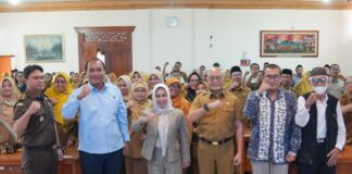 Pemkot Mojokerto mulai sosialisasi SPMB Online 2026/2027. Seluruh lulusan SD dipastikan tertampung di SMP negeri dan swasta dengan sistem penerimaan transparan.