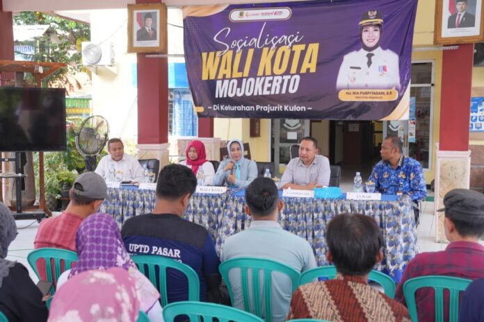 Pemkot Mojokerto melibatkan RT dan RW untuk memperkuat validasi data kependudukan agar bantuan sosial, layanan kesehatan, dan pendidikan tepat sasaran.