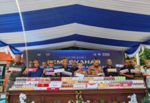 Pemkab Mojokerto dan Bea Cukai memusnahkan 11 juta batang rokok ilegal dengan potensi kerugian negara mencapai Rp10,8 miliar
