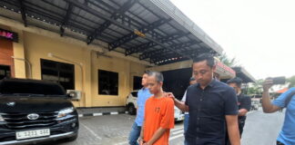 Tersangka Yopi Agung Pradana pembobol minimarket di Trowulan diamankan anggota Satreskrim Polres Mojokerto
