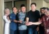 Ashuma Sport Massage Bidik Pasar Kesehatan Olahraga, Dapat Dukungan Sejumlah Tokoh Nasional Ashuma Sport Massage resmi dibuka di Sidoarjo dengan dukungan sejumlah tokoh nasional