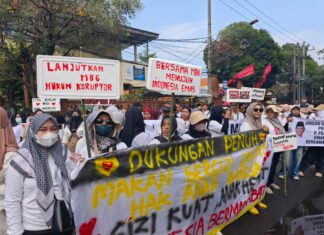 Dukungan untuk MBG Menggema di Mojokerto, Ratusan Relawan dan Pelaku Usaha Turun ke Jalan