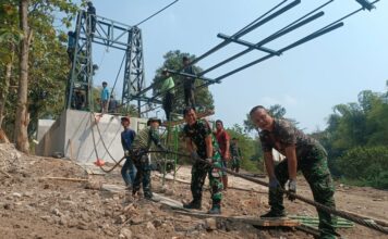 Jembatan Gantung Perintis Garuda Penghubung Dlanggu-Bangsal Mojokerto Capai 70 Persen