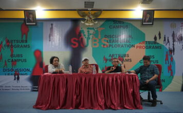 Diskusi publik ArtSubs 2026 membahas ekosistem seni rupa Surabaya di Unesa