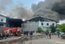 Pabrik Sepatu di Dlanggu Mojokerto Terbakar, 3 Gudang Dilalap Api