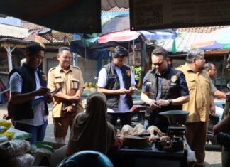 Harga Daging Sapi dan Ayam Naik di Pasar Mojosari, Telur Justru Turun
